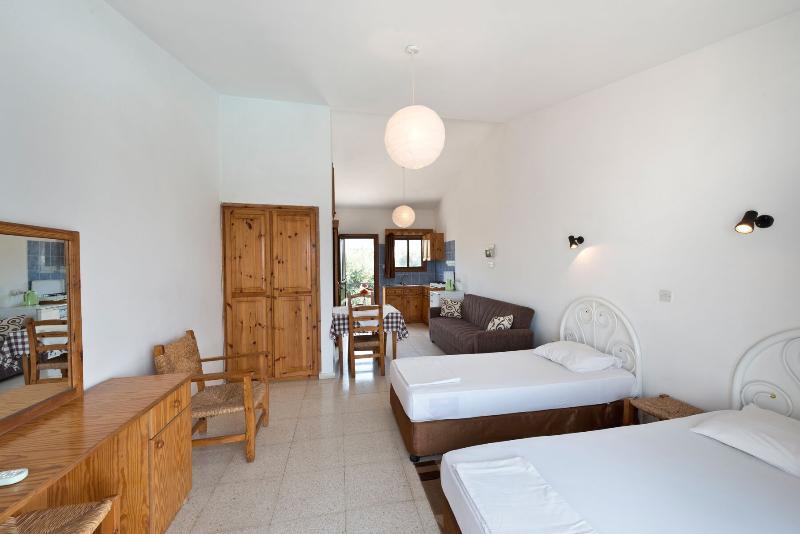 Bare Hill Holiday Village Elea Εξωτερικό φωτογραφία