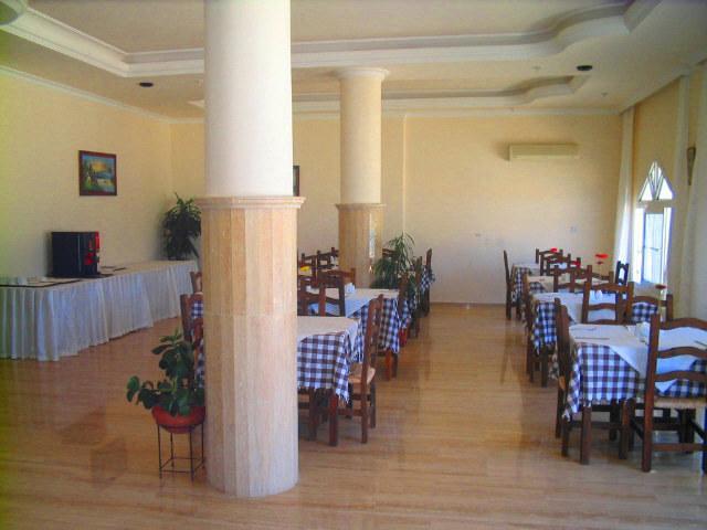 Bare Hill Holiday Village Elea Εστιατόριο φωτογραφία